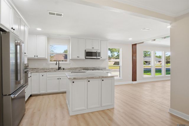 5613 S Allegheny Ct, Baton Rouge, LA 70817