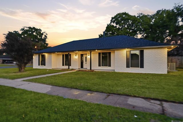 5613 S Allegheny Ct, Baton Rouge, LA 70817