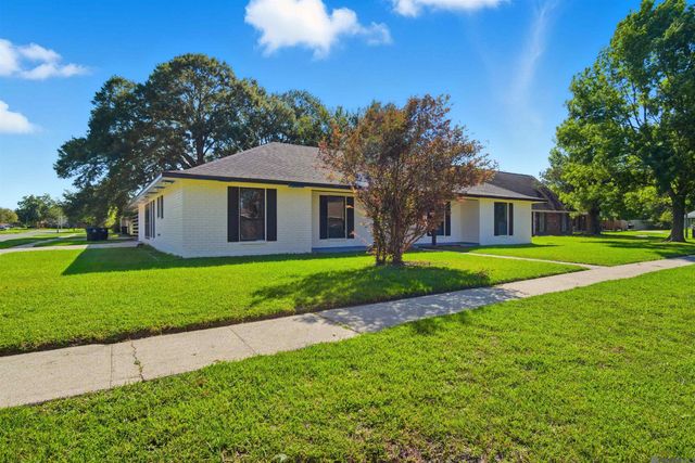 5613 S Allegheny Ct, Baton Rouge, LA 70817