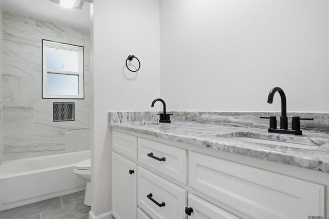 5613 S Allegheny Ct, Baton Rouge, LA 70817