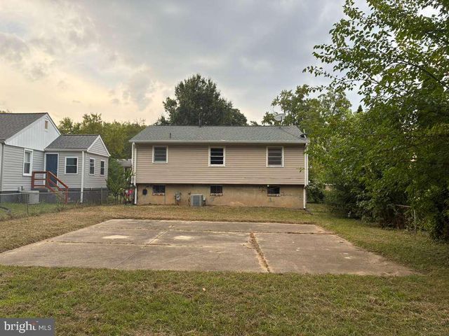 4917 FOX ST, College Park, MD 20740