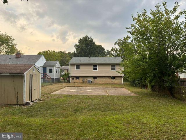 4917 FOX ST, College Park, MD 20740