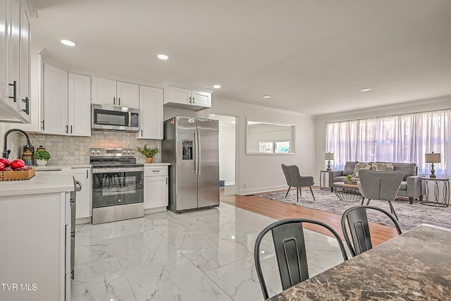 371 H Heaton Road, Elizabethton, TN 37643