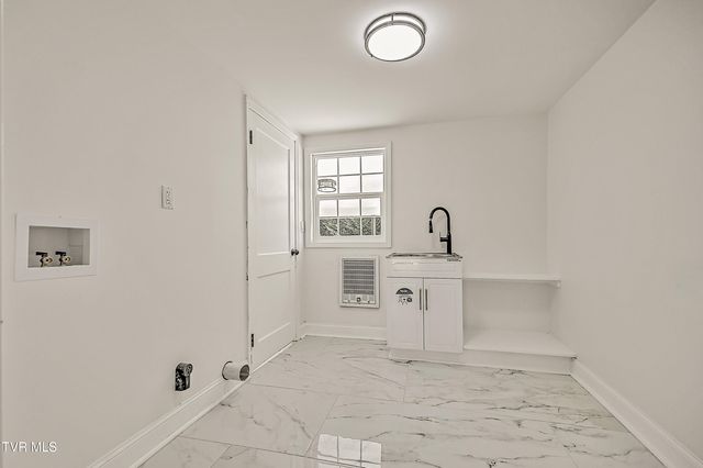 371 H Heaton Road, Elizabethton, TN 37643