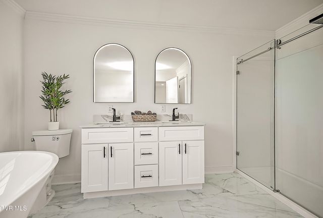 371 H Heaton Road, Elizabethton, TN 37643