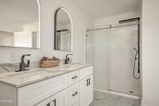 371 H Heaton Road, Elizabethton, TN 37643