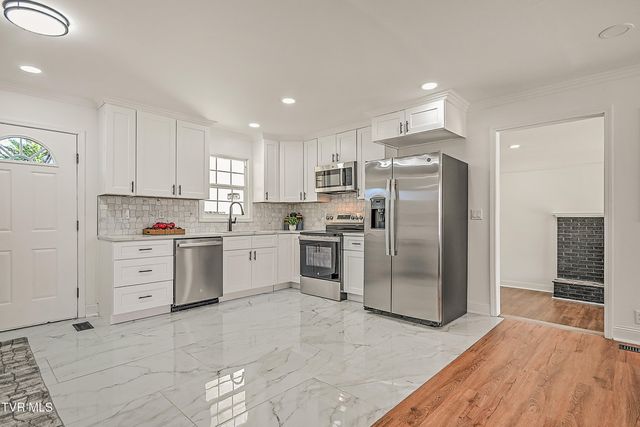 371 H Heaton Road, Elizabethton, TN 37643