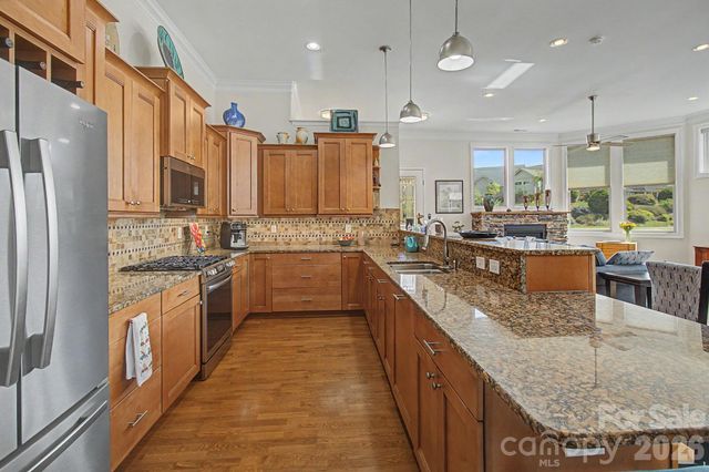35 Penley Park Drive, Weaverville, NC 28787
