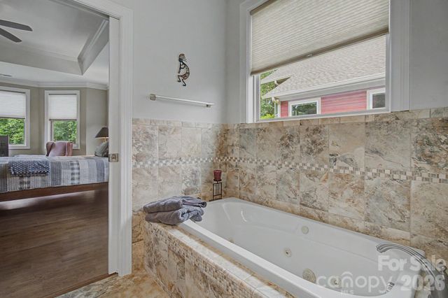 35 Penley Park Drive, Weaverville, NC 28787