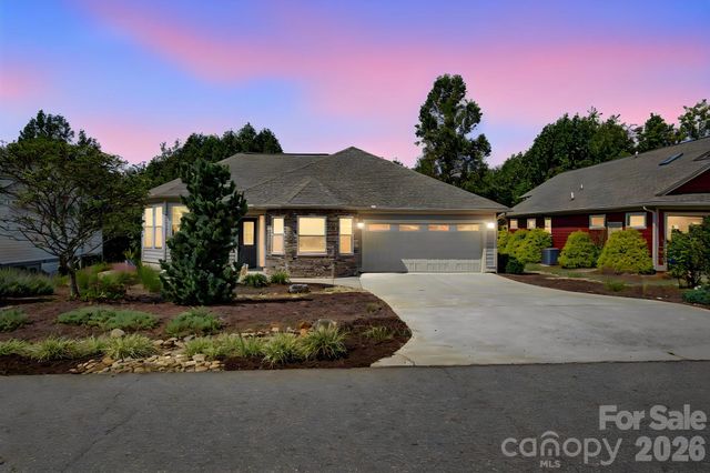 35 Penley Park Drive, Weaverville, NC 28787