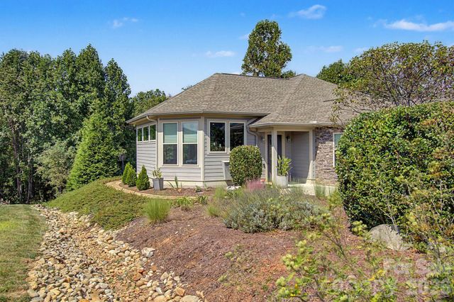35 Penley Park Drive, Weaverville, NC 28787