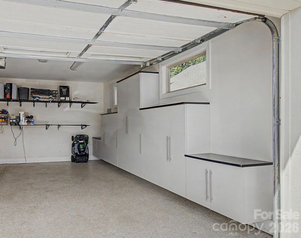 35 Penley Park Drive, Weaverville, NC 28787