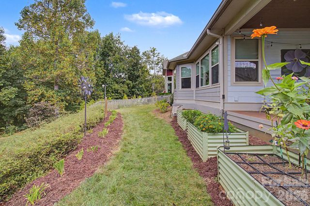 35 Penley Park Drive, Weaverville, NC 28787