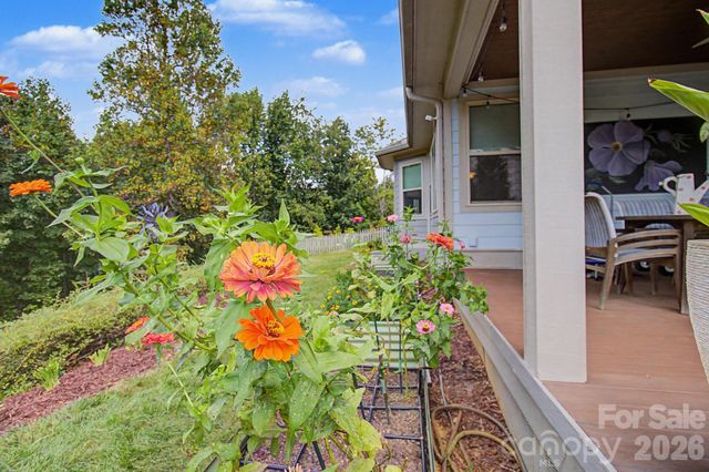 35 Penley Park Drive, Weaverville, NC 28787