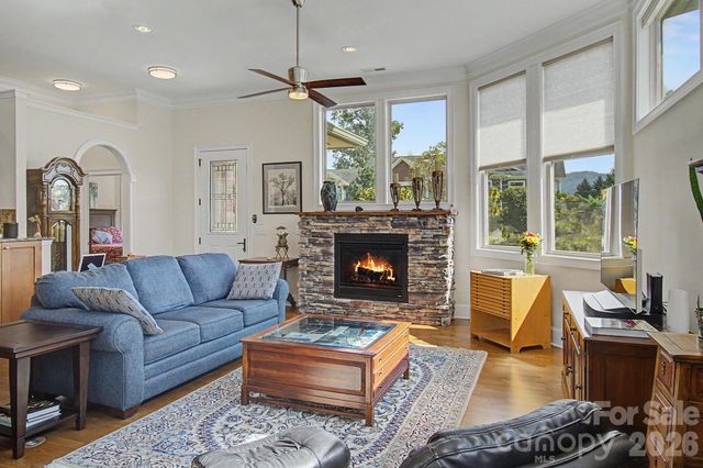 35 Penley Park Drive, Weaverville, NC 28787
