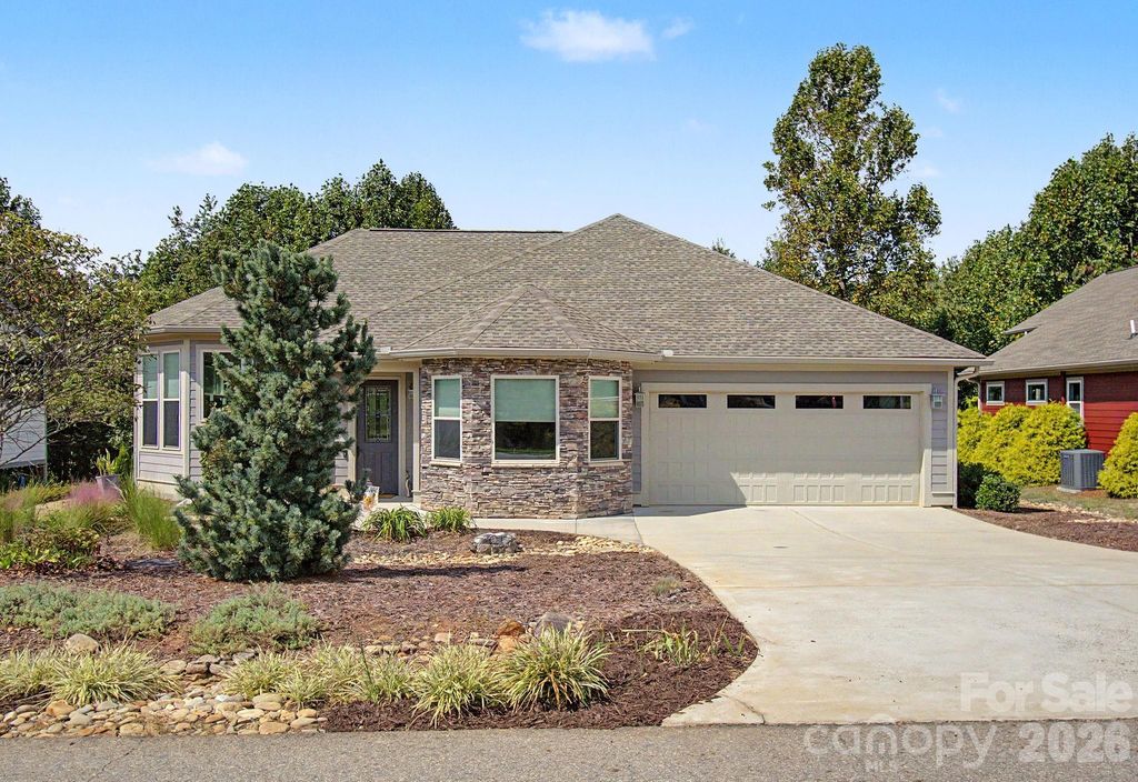 35 Penley Park Drive, Weaverville, NC 28787