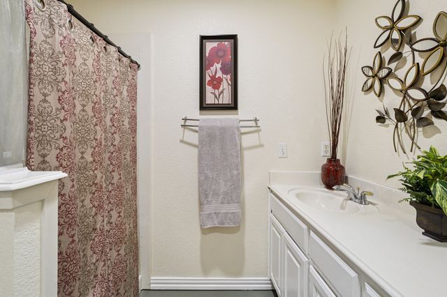 501 Saddle Drive, Euless, TX 76039