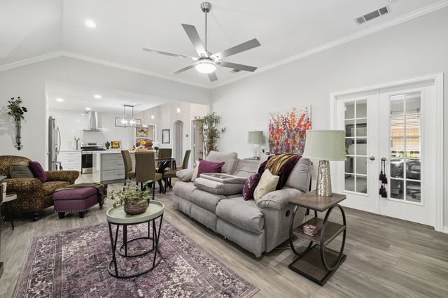 501 Saddle Drive, Euless, TX 76039