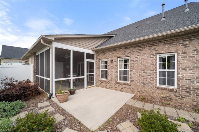 102 Sweetwater Court, Clemmons, NC 27012