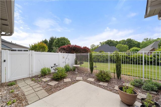 102 Sweetwater Court, Clemmons, NC 27012