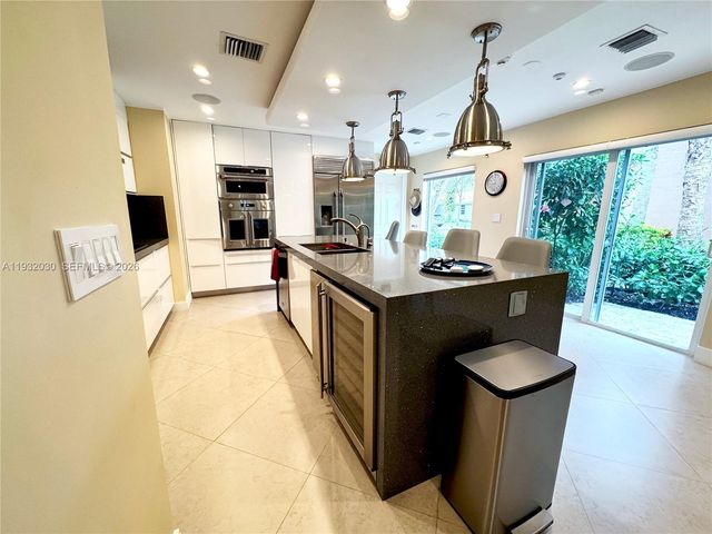 610 Misty Oaks Lane, Pompano Beach, FL 33069