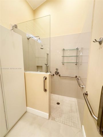 610 Misty Oaks Lane, Pompano Beach, FL 33069