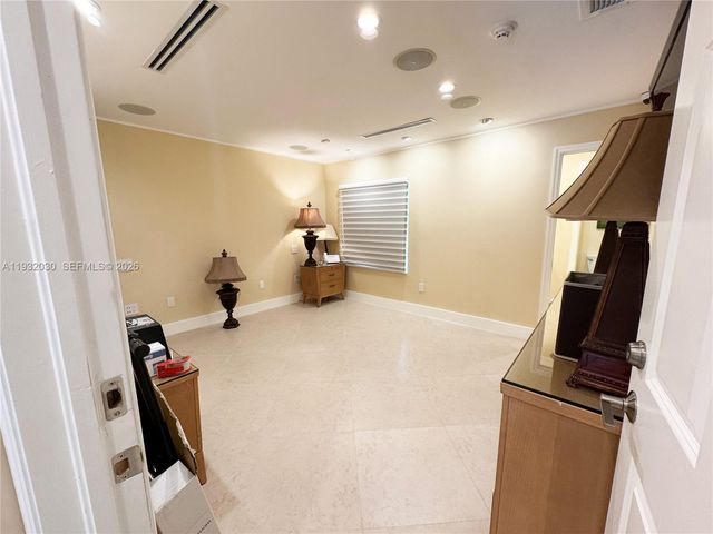 610 Misty Oaks Lane, Pompano Beach, FL 33069
