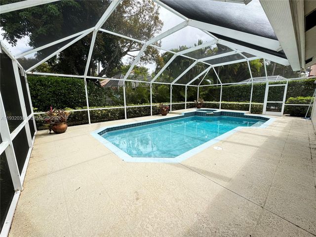 610 Misty Oaks Lane, Pompano Beach, FL 33069