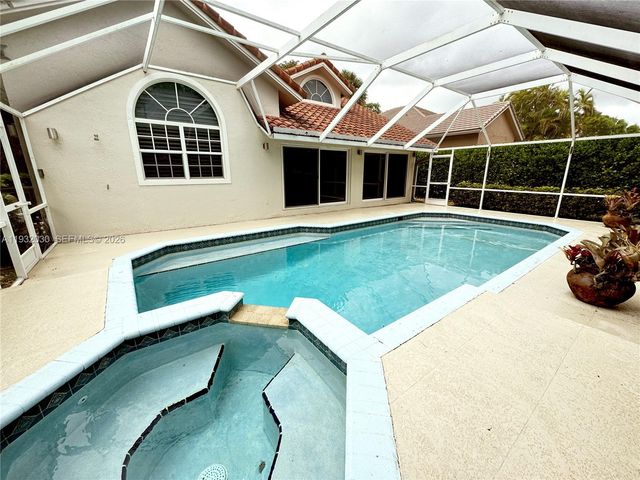 610 Misty Oaks Lane, Pompano Beach, FL 33069
