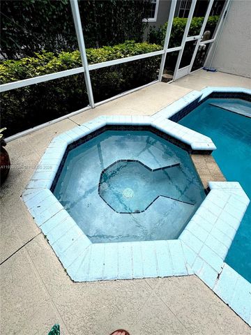 610 Misty Oaks Lane, Pompano Beach, FL 33069