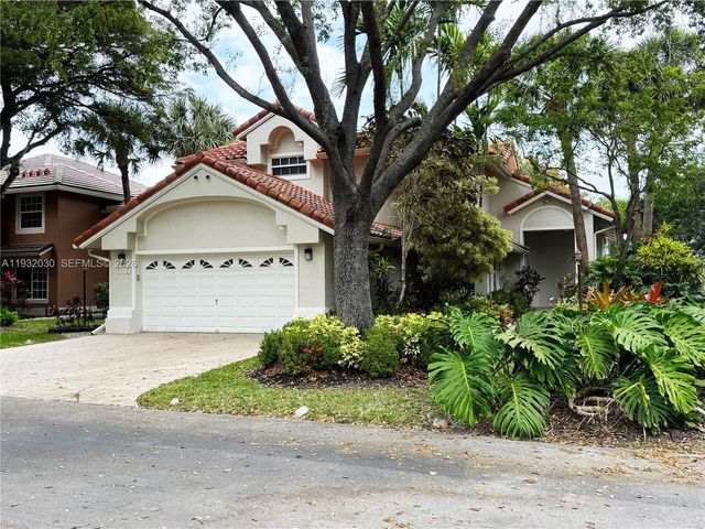 610 Misty Oaks Lane, Pompano Beach, FL 33069