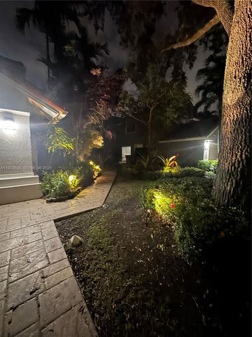 610 Misty Oaks Lane, Pompano Beach, FL 33069