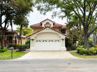 610 Misty Oaks Lane, Pompano Beach, FL 33069