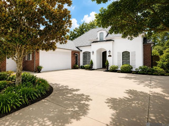 12417 Plantation Creek Dr, Geismar, LA 70734