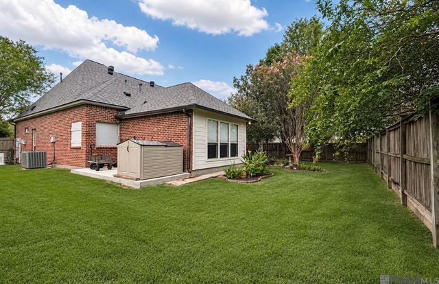 12417 Plantation Creek Dr, Geismar, LA 70734