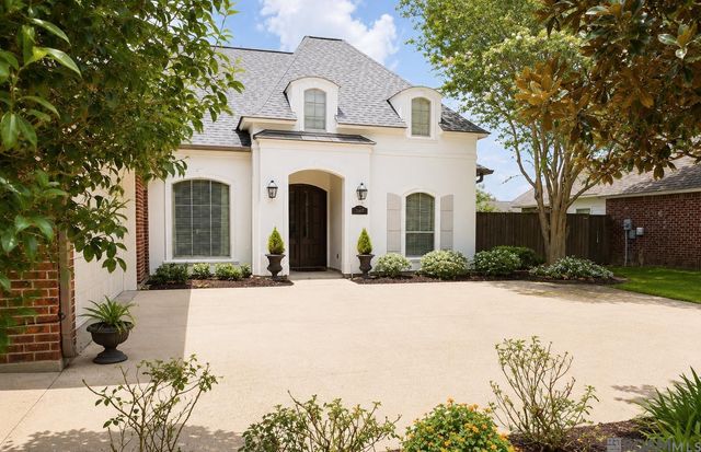 12417 Plantation Creek Dr, Geismar, LA 70734