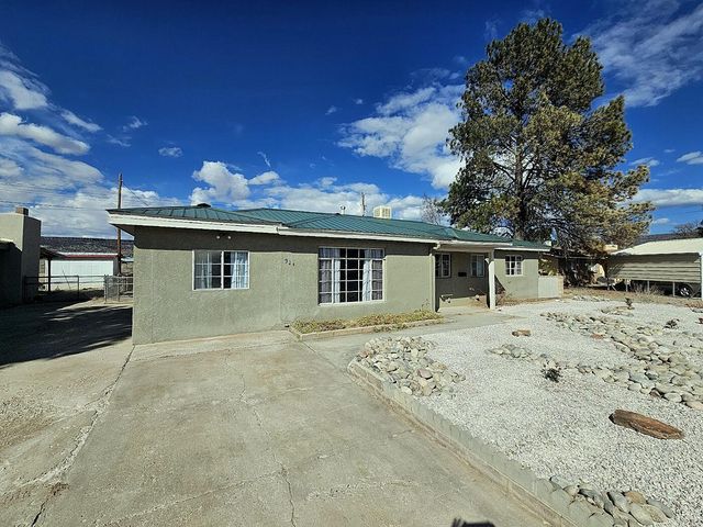 924 Jackson Avenue, Grants, NM 87020