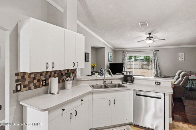 980 Pope Street NW, Palm Bay, FL 32907