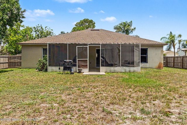 980 Pope Street NW, Palm Bay, FL 32907