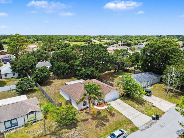 980 Pope Street NW, Palm Bay, FL 32907