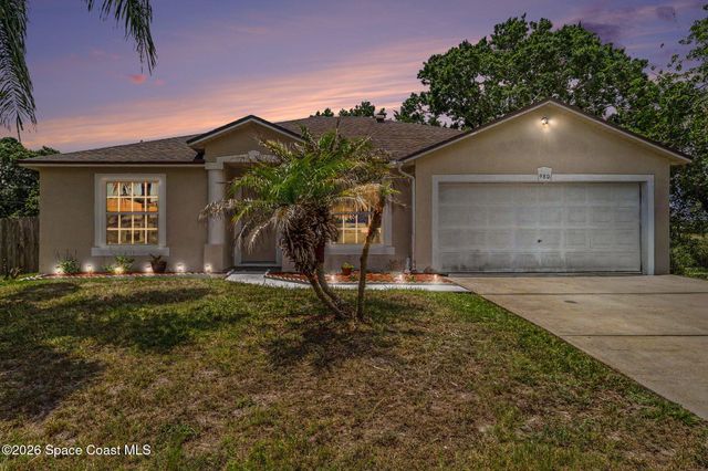 980 Pope Street NW, Palm Bay, FL 32907