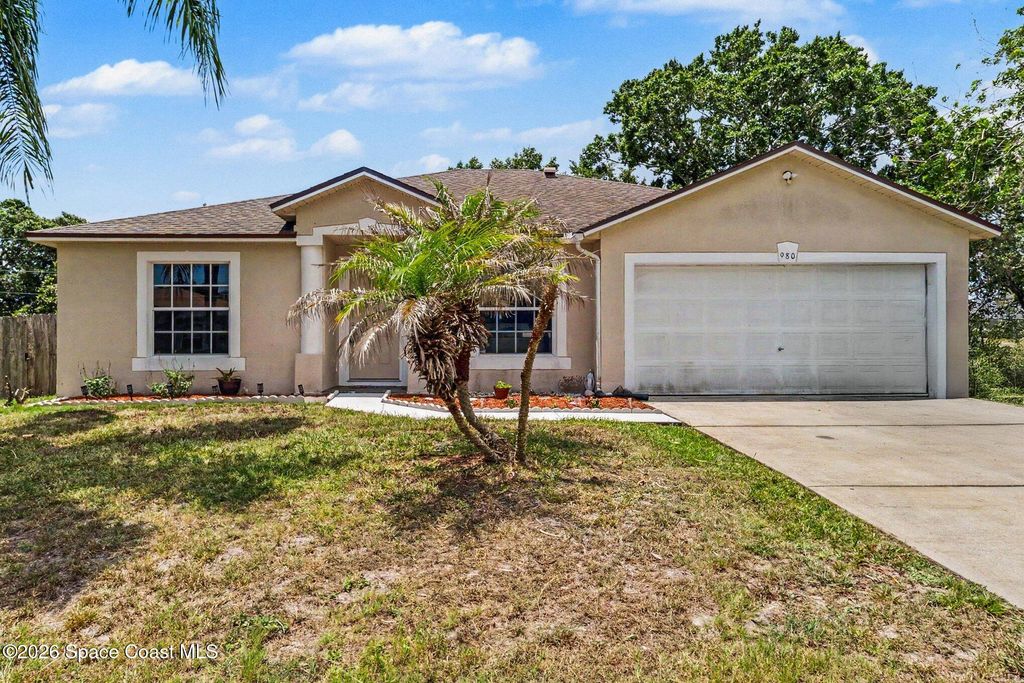 980 Pope Street NW, Palm Bay, FL 32907