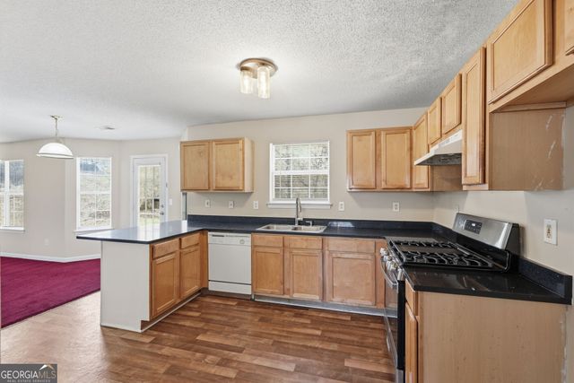 589 Wren Walk, Stone Mountain, GA 30087