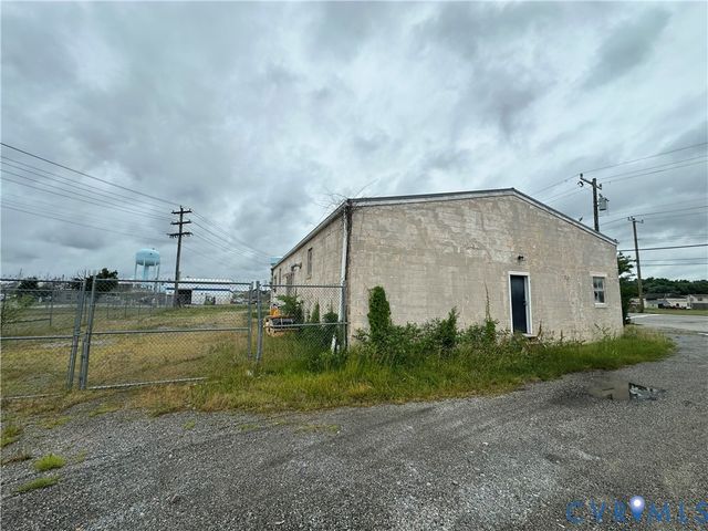 601 E Randolph Rd, Hopewell, VA 23860