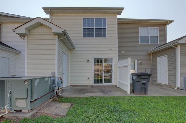 112 Alexander Blvd, Clarksville, TN 37040