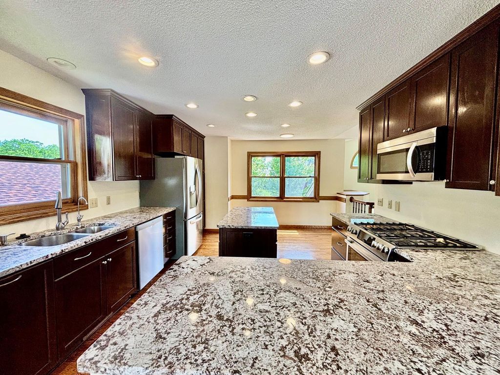 3883 97th Lane NE, Blaine, MN 55014 — photo 4