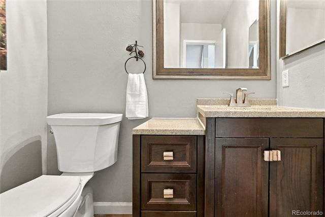 1050 S Monaco Street Parkway 103, Denver, CO 80224