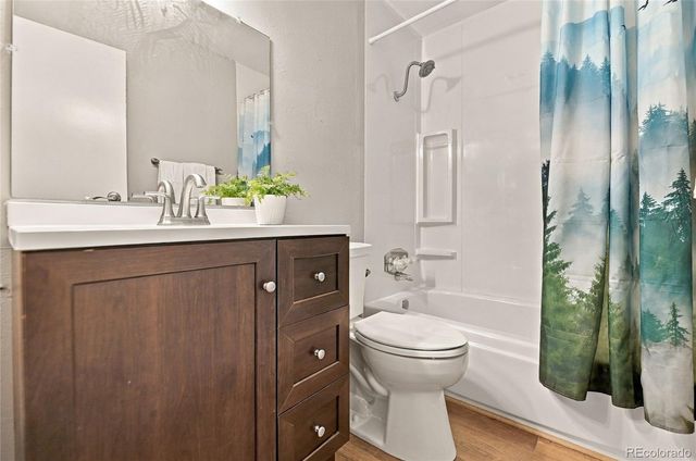 1050 S Monaco Street Parkway 103, Denver, CO 80224
