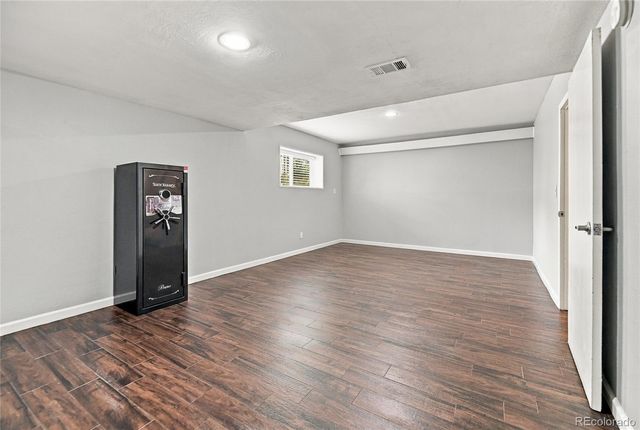 1050 S Monaco Street Parkway 103, Denver, CO 80224