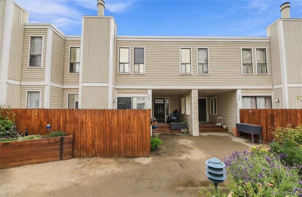 1050 S Monaco Street Parkway 103, Denver, CO 80224
